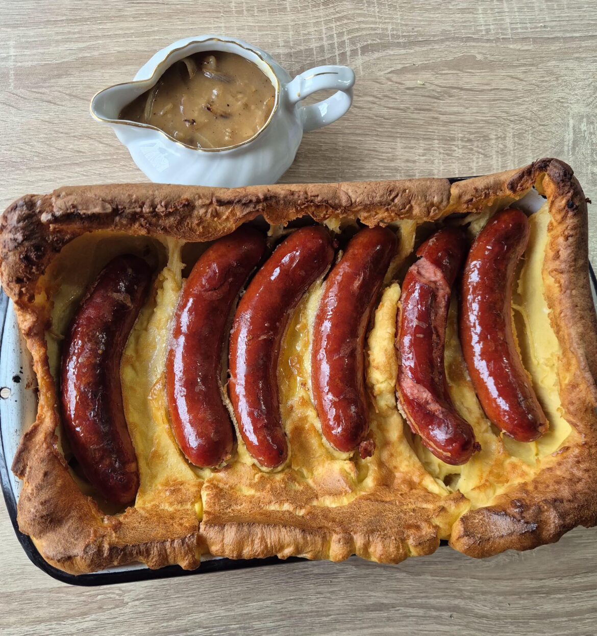 [Homemade] Toad in the hole and onion gravy