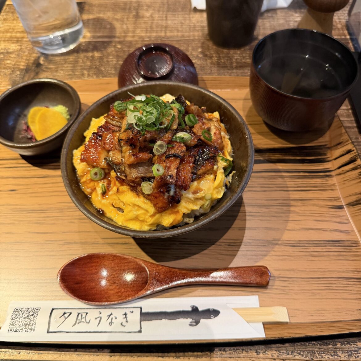 Fluffy and creamy unagi don. フワトロうなぎ丼