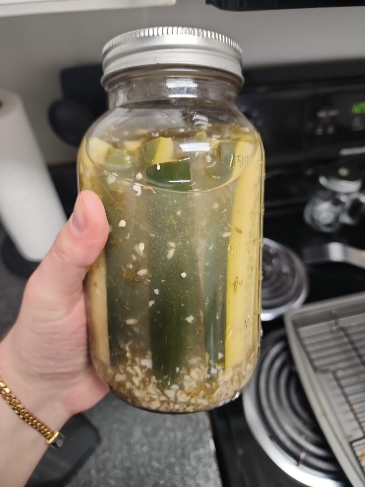 Pickels with garlic