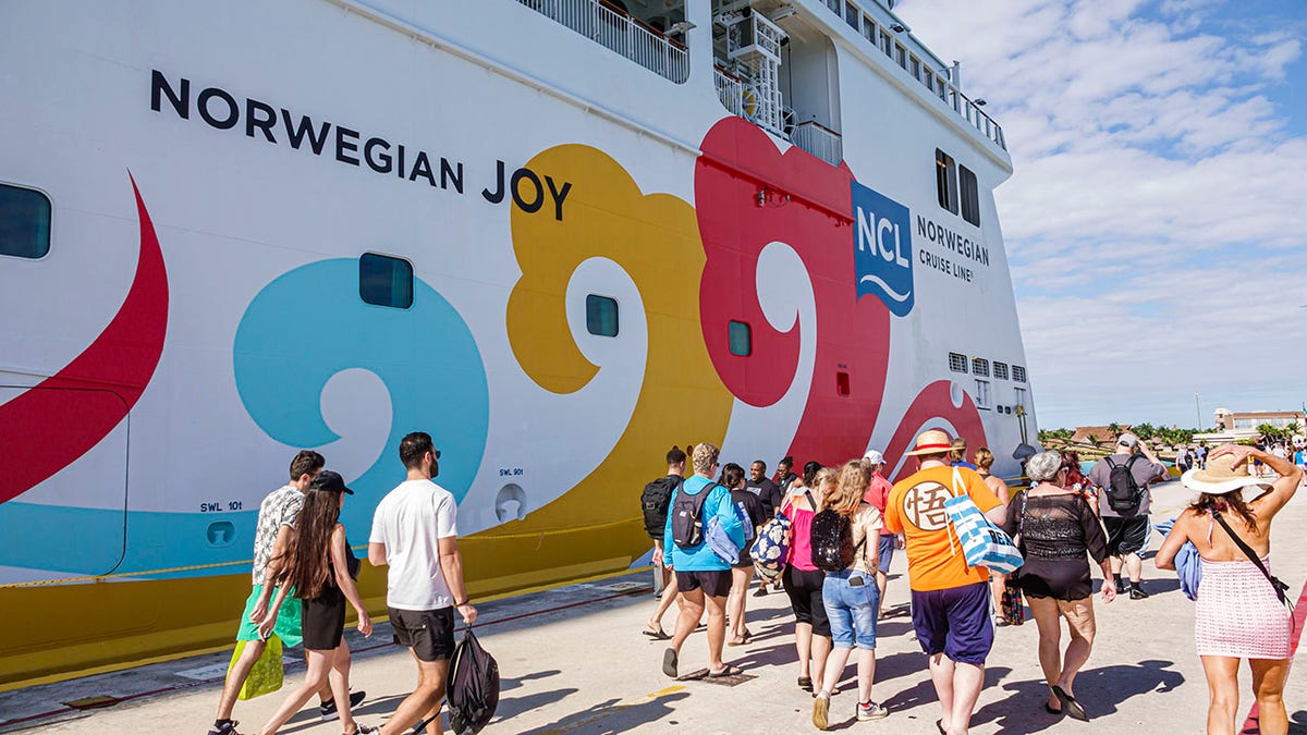Fancier Norwegian Cruise Line restaurants will not allow shorts and flip-flops