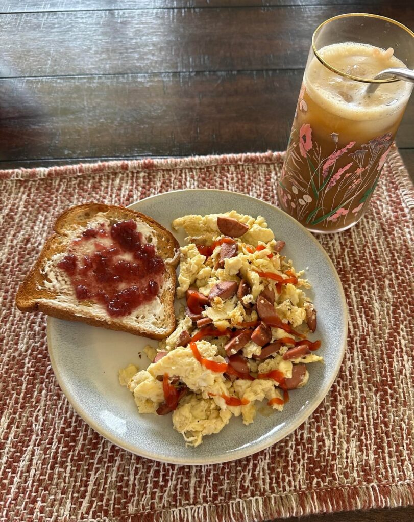 Today’s eats ~ 1257 calories & 102g protein