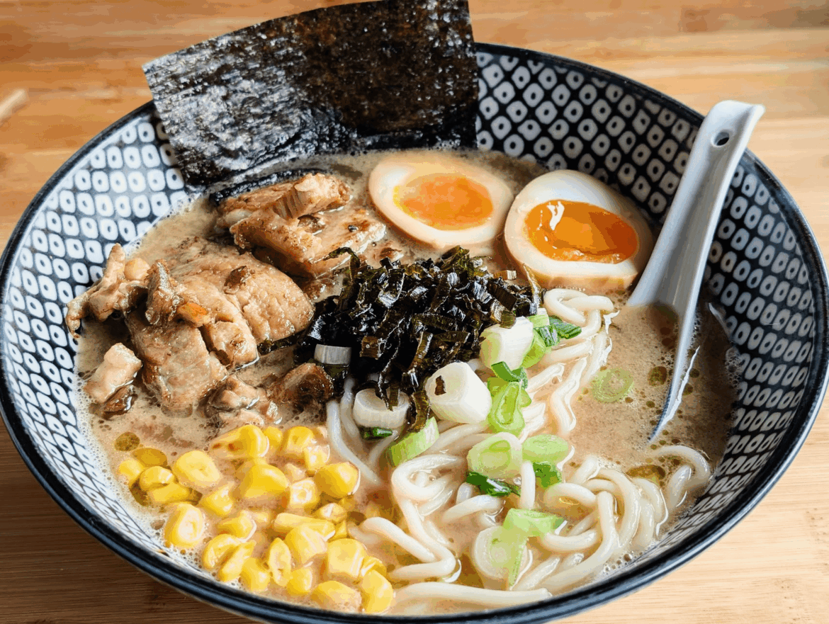 Made Tonkotsu broth for the first time - 14 hours worth spending!