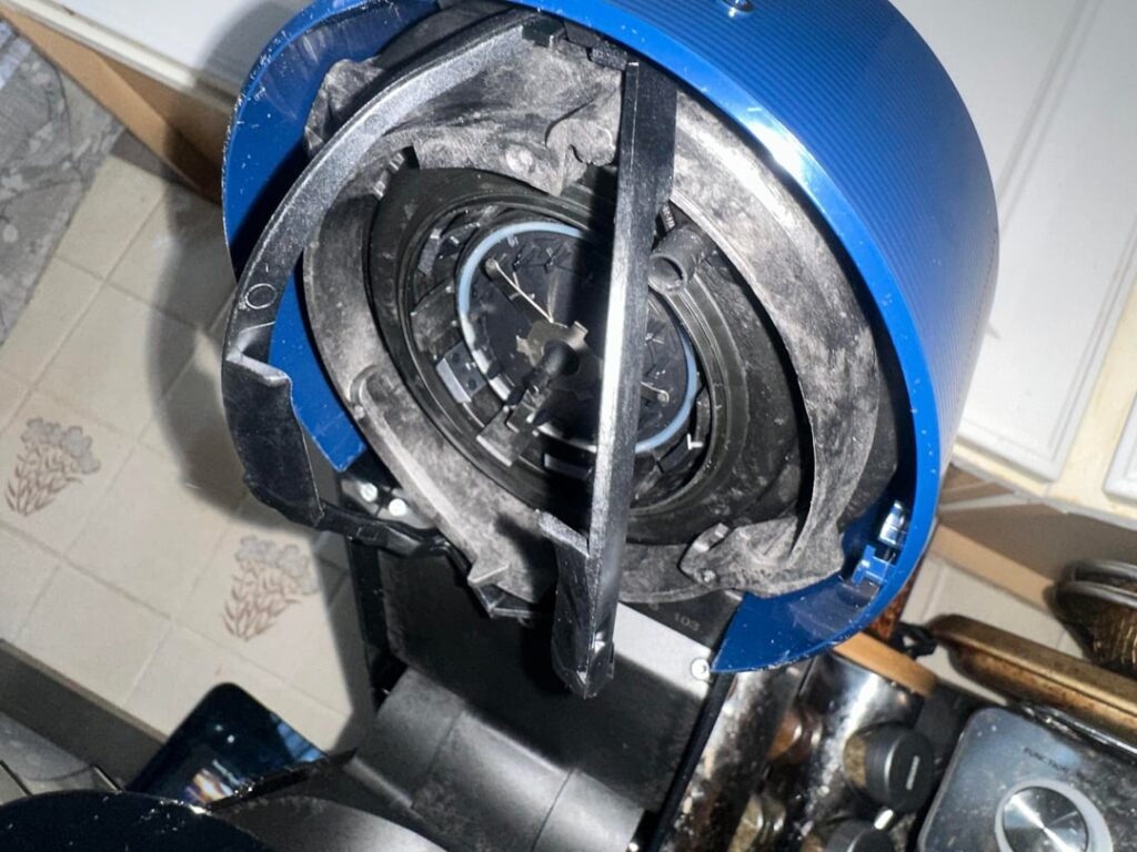 Machine arrived dirty/used?