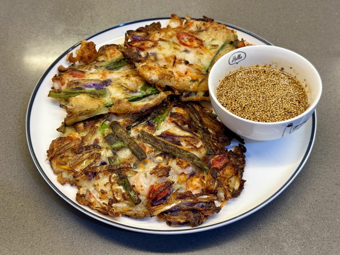 Made jeon with leftover coleslaw mix and frozen prawns.