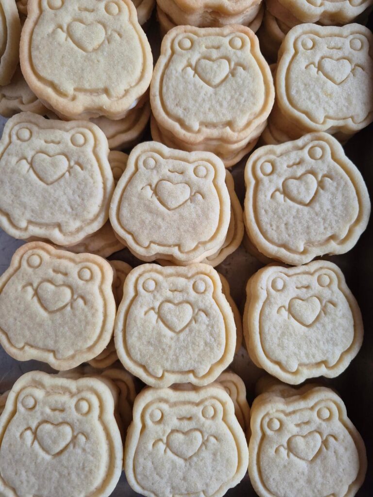 Lemon shortbread froggies with whipped lemon ganache filling