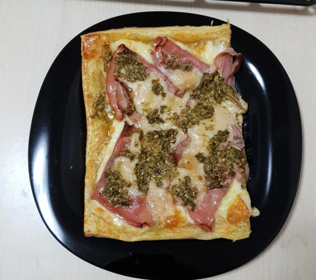 Puff pastry "pizza" tart 2 - Mortadella, mozzarella, Grana Padano and pesto.