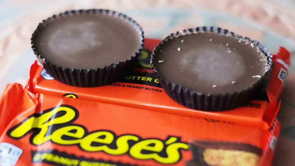Reese’s inventor’s grandson accuses Hershey of changing candy recipe for some select items Reese's inventor's grandson accuses Hershey of changing candy recipe for some select items
