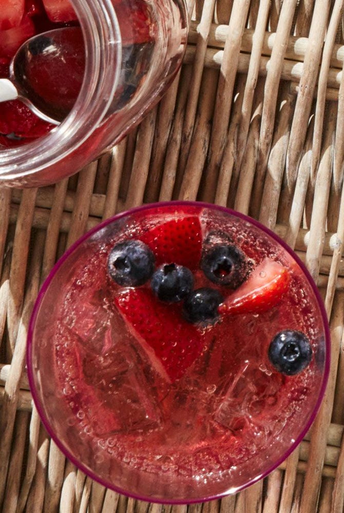 refreshing summer drinks berry sangria
