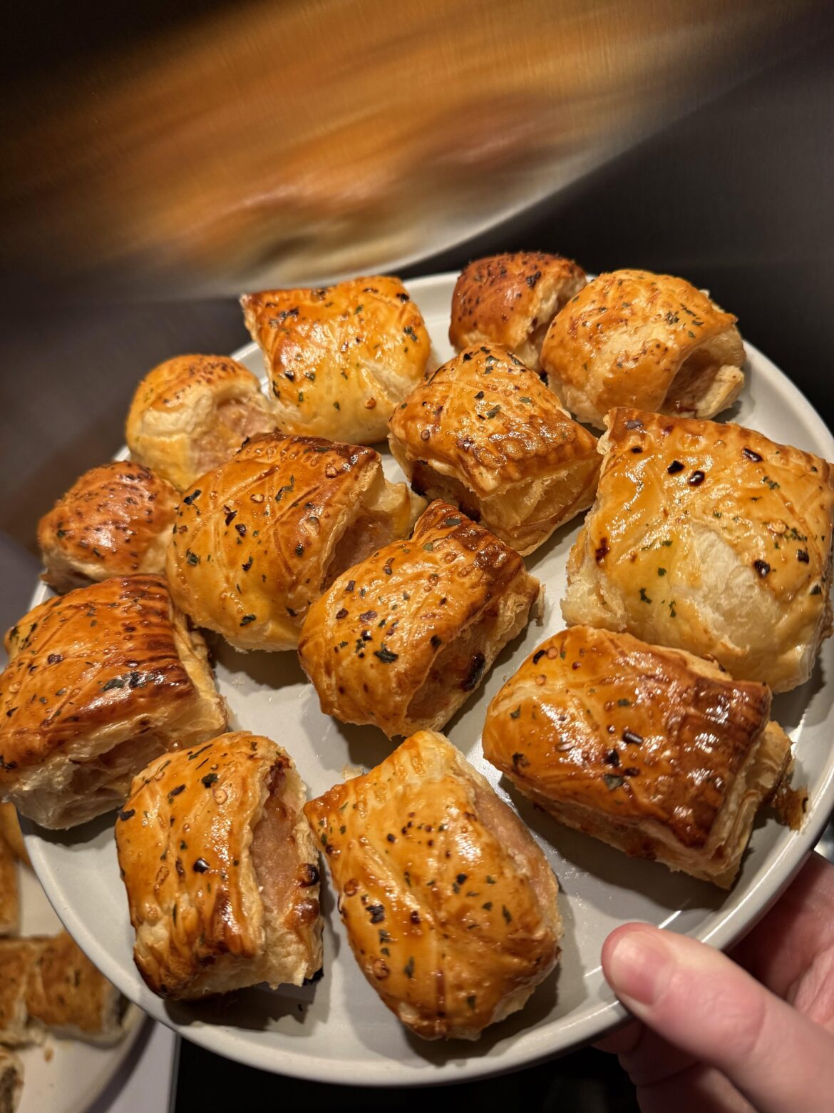 [homemade] cheesy sausage rolls, needed some savoury comfort 🙈