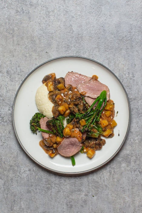 A bistro classic done properly – silky mash, tender pork and a prune-and-apple gravy that feels quietly luxurious rather than showy