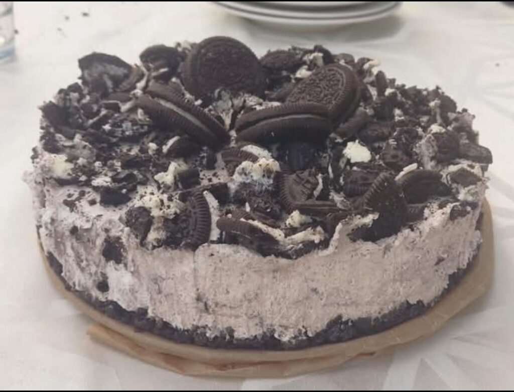 No-Bake Oreo Cheesecake with extra cookie chunks [OC]
