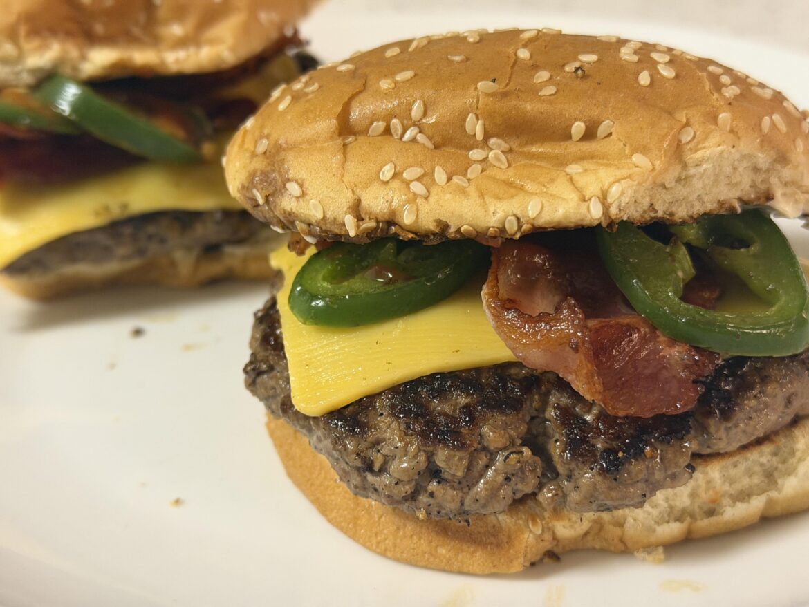 Bacon jalapeno cheeseburger