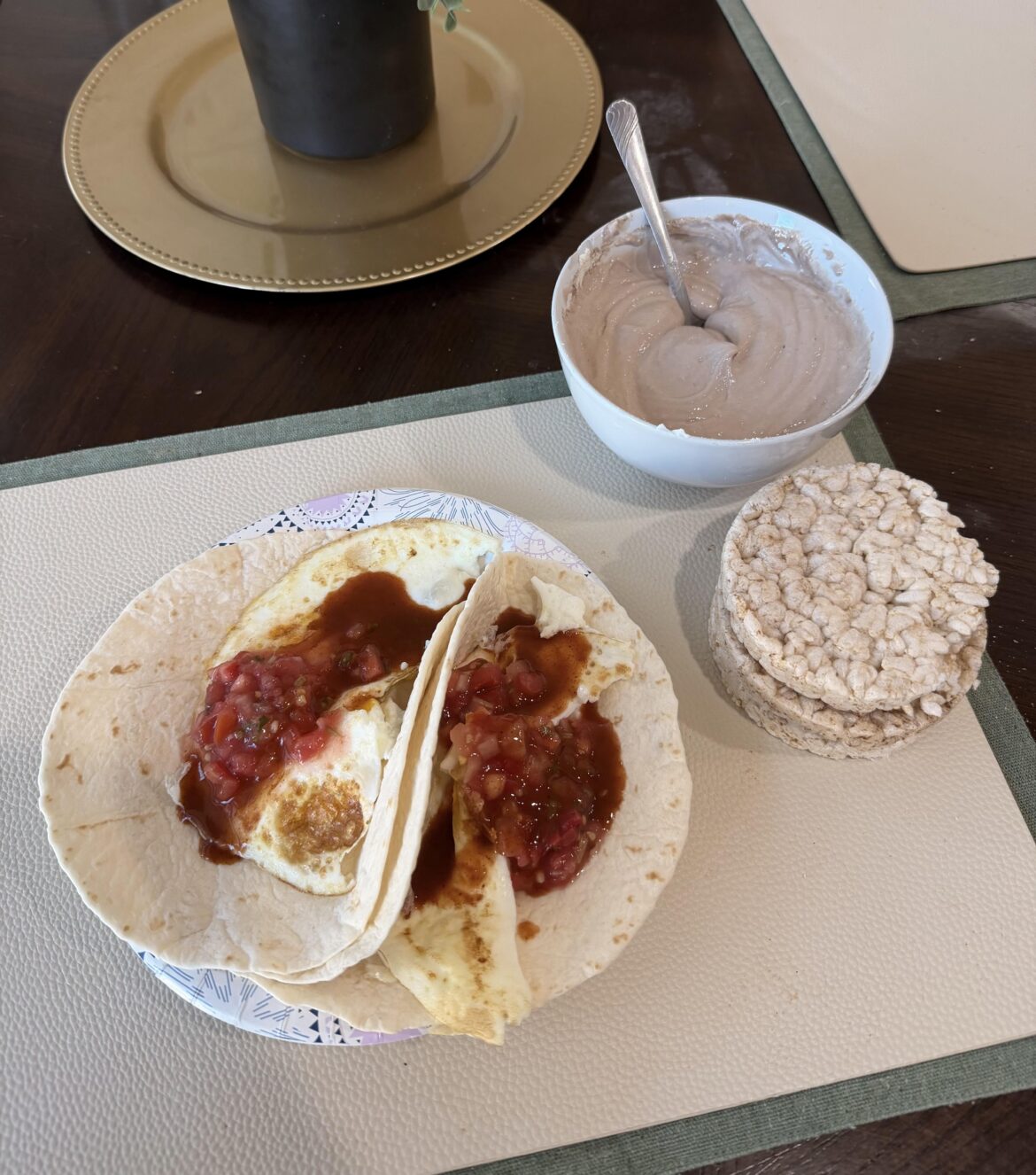 936 calories 105g protein and 28g of fiber 💪