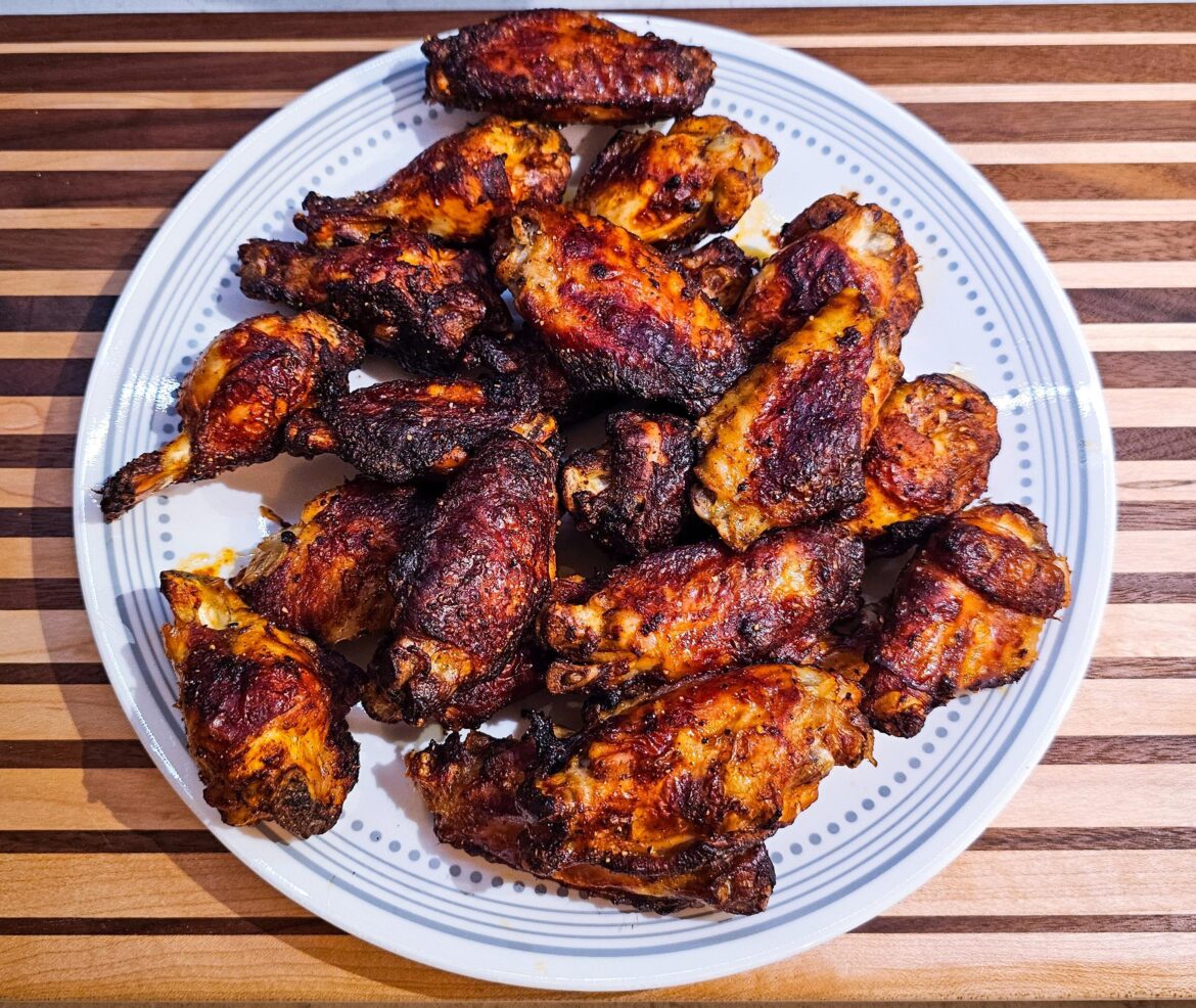 Just some easy-peasy air fryer wings I made for dinner tonight.