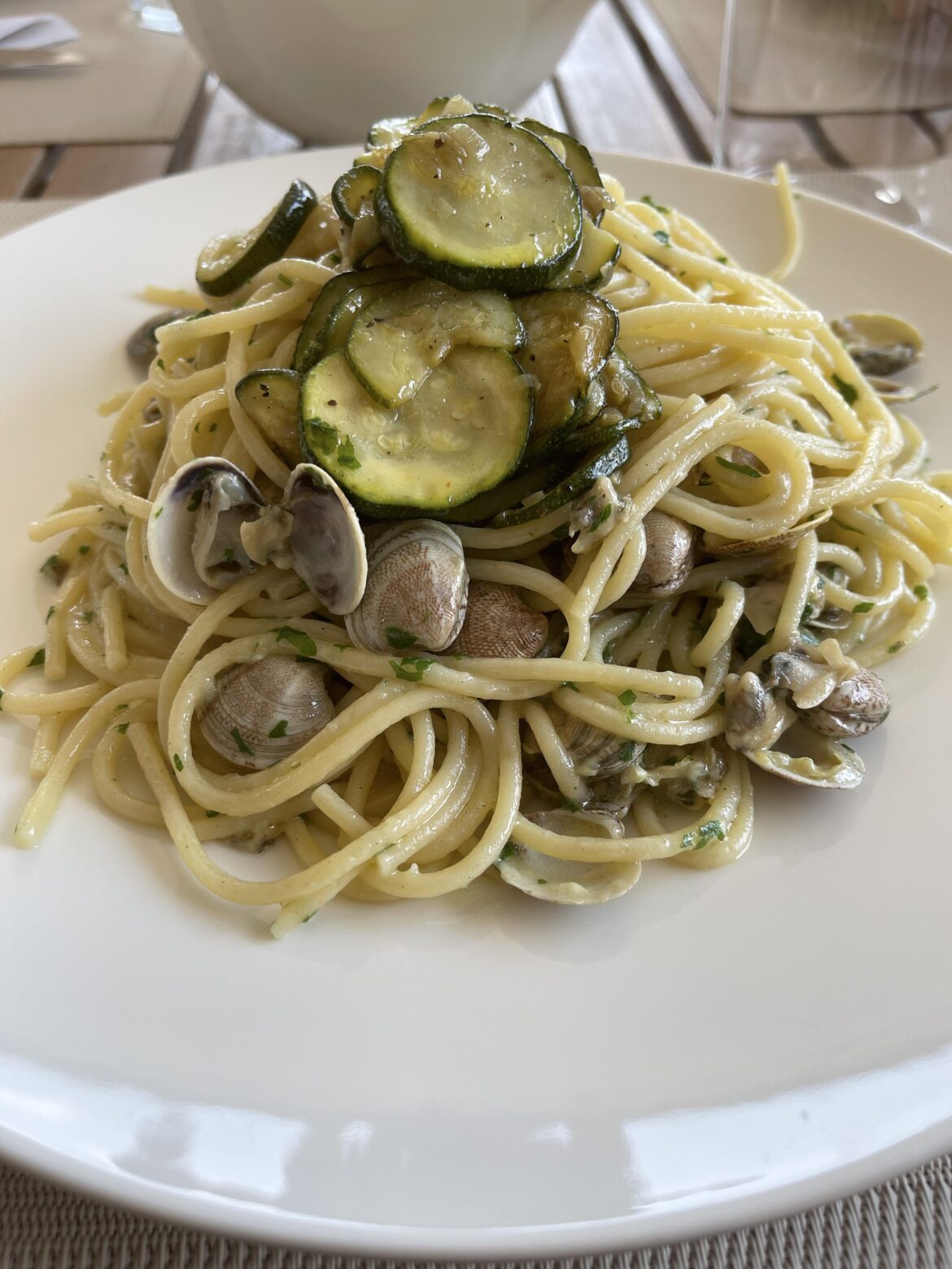 Spaghetti alle Vongole with Zucchini [OC]