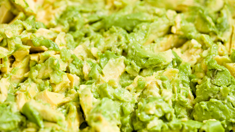 Unseasoned smashed avocado