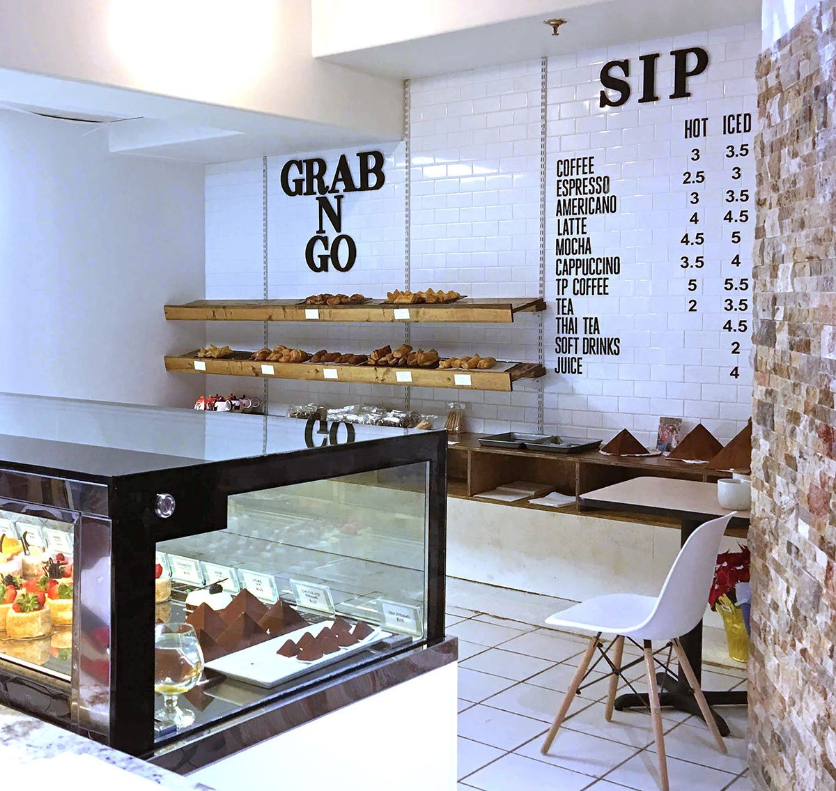 Tiny Pyramid Interior