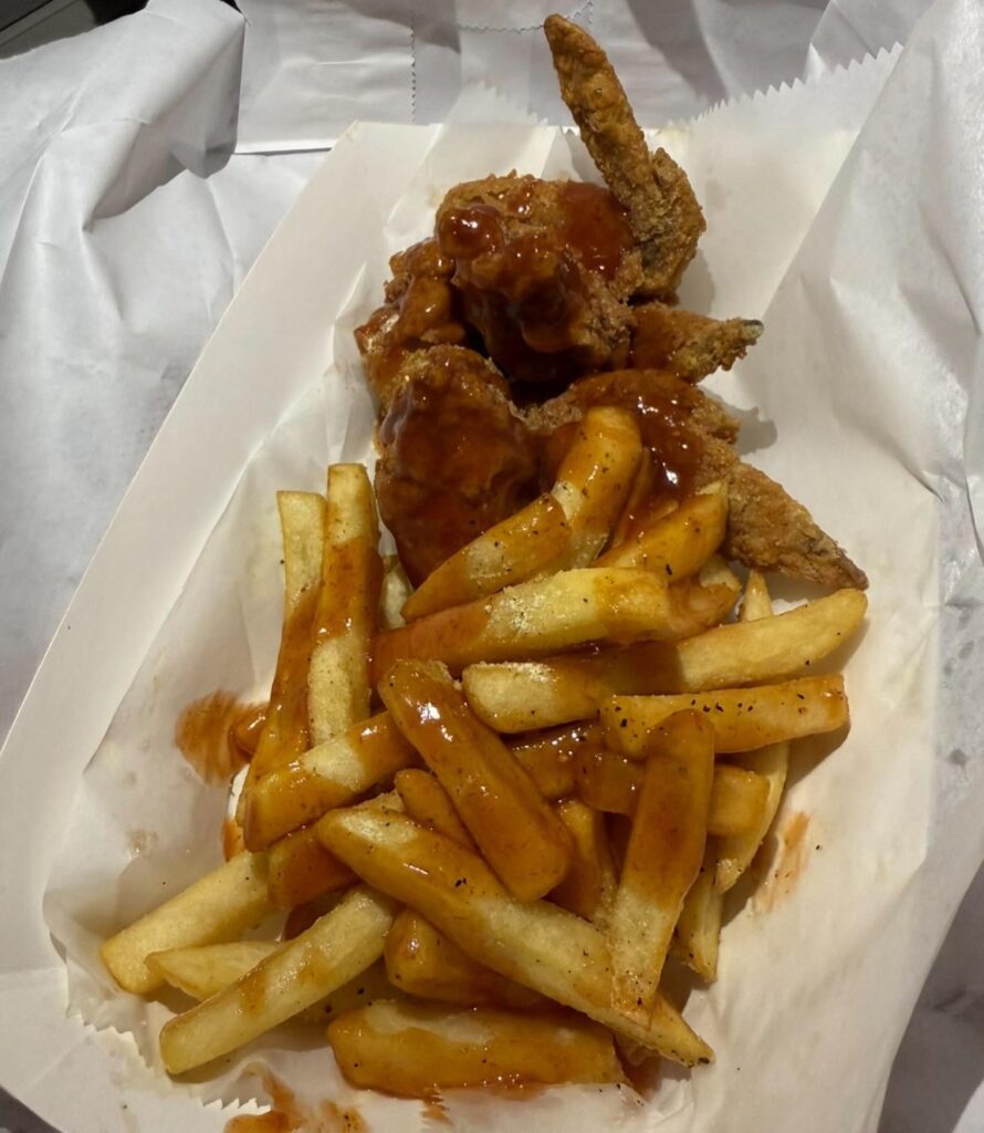 Jus Chick-hen - 3 wings with mild sauce, lemon pepper