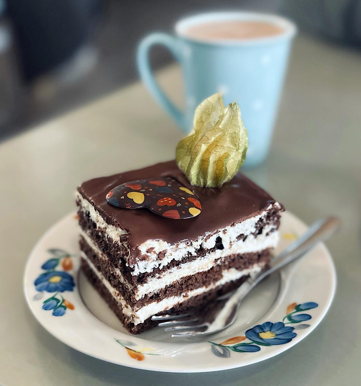 Sour cream and chocolate cake