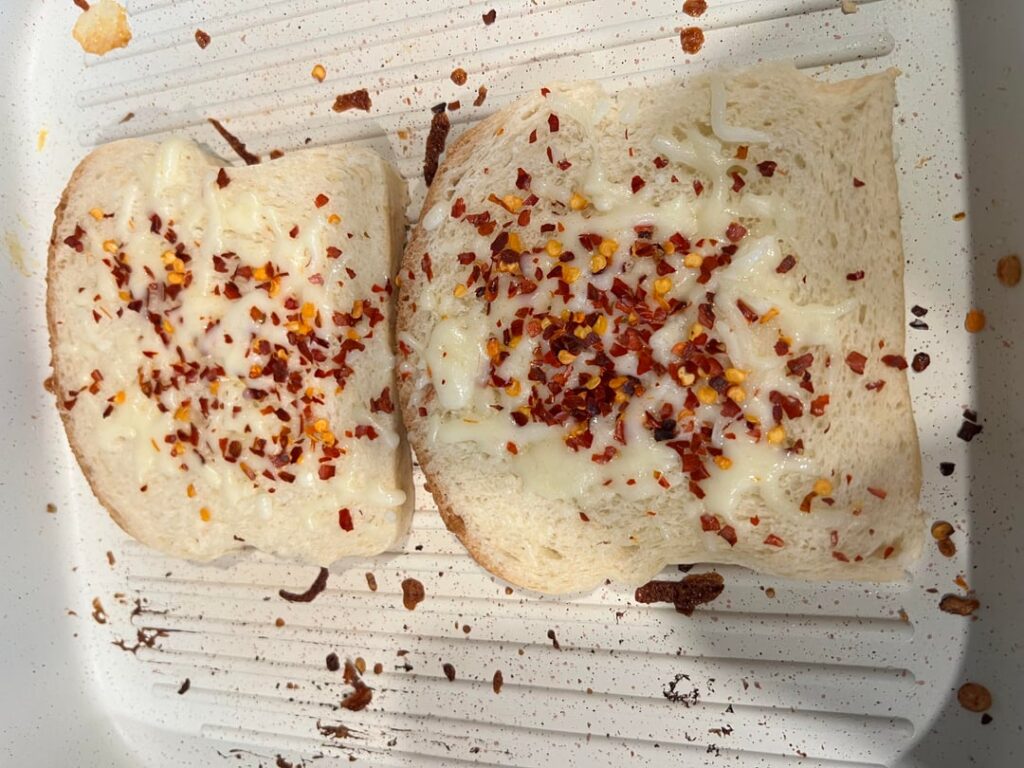 Mac and grilled cheese