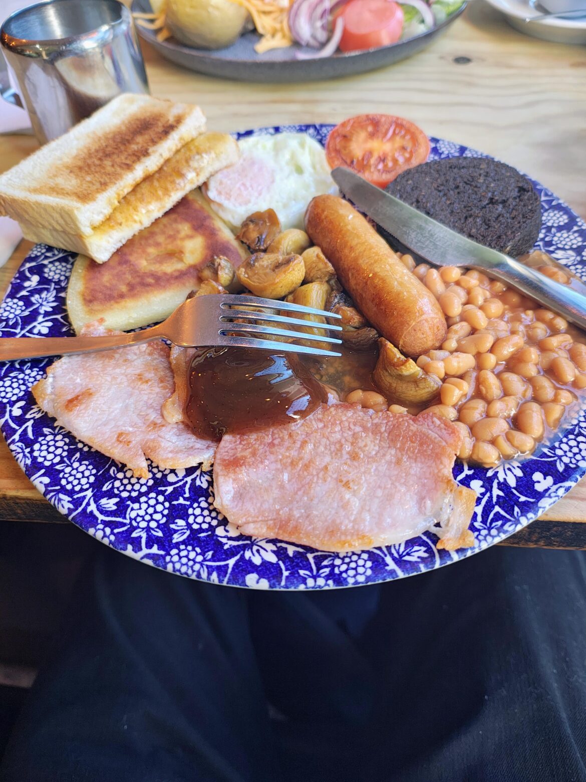 £9.99 tea included, Glasgow the rumbling tum