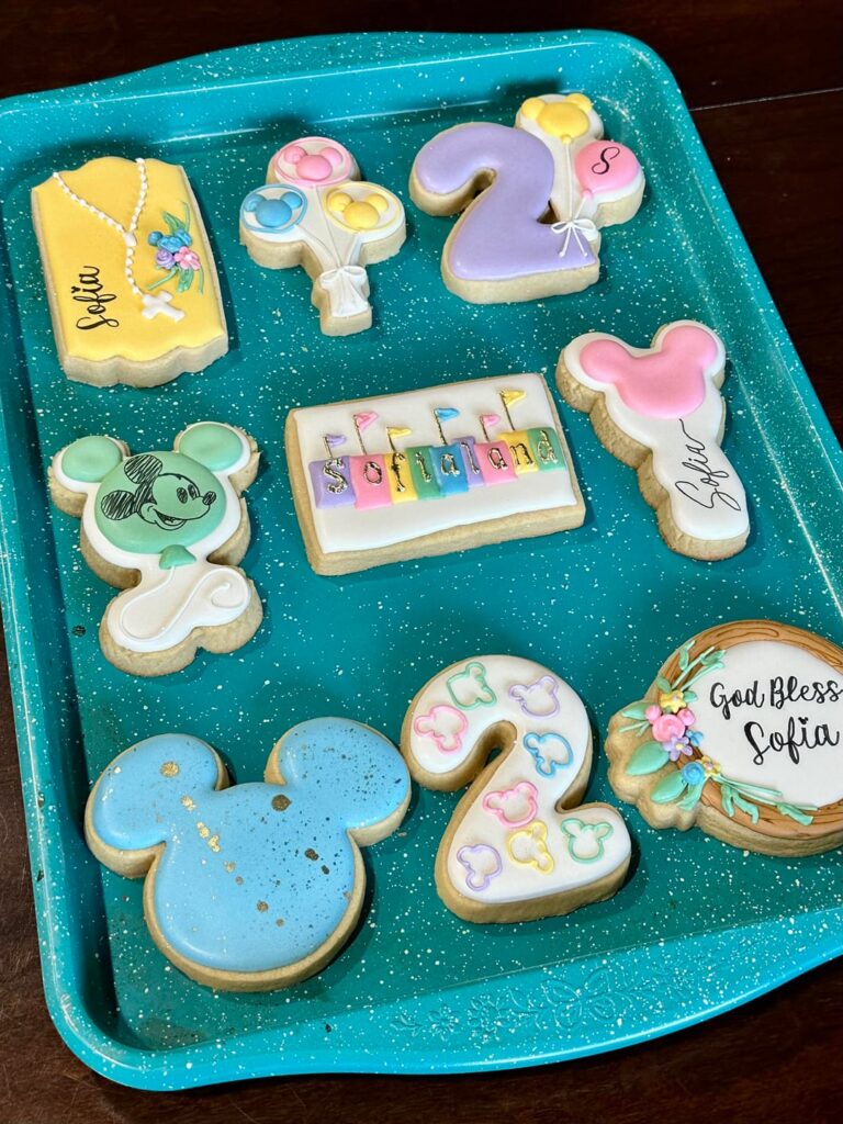 Mickey & Minnie cookie set for a birthday/baptism