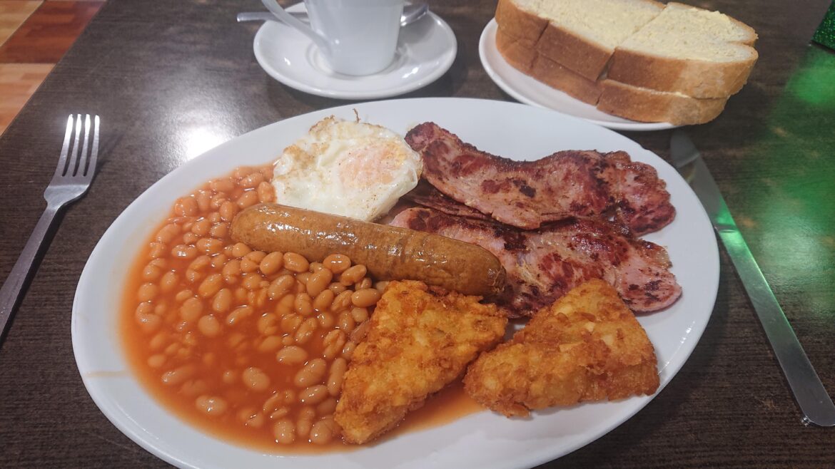 Set Breakfast £6.50 Woodside Cafe London SE25 w/two slices and coffee. £1.00 extra for Hash Browns