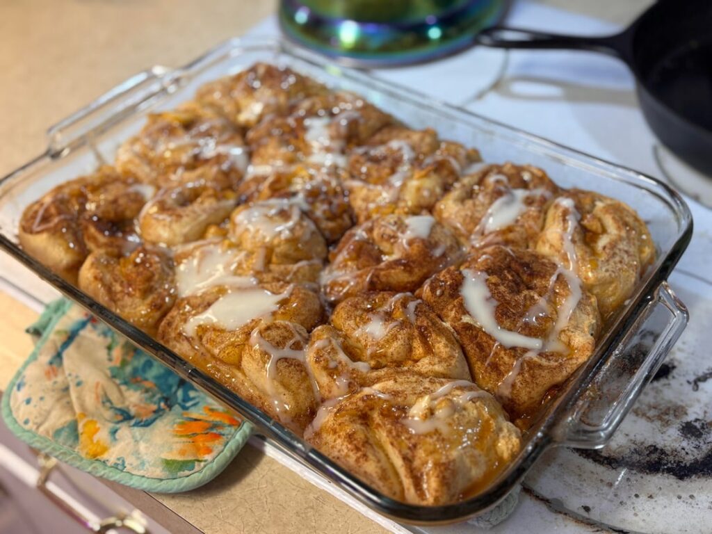 [homemade] Apple Cinnamon Rolls