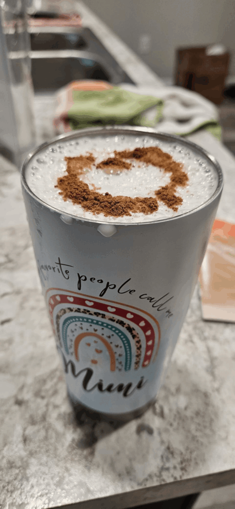 Simple latte moment ☕