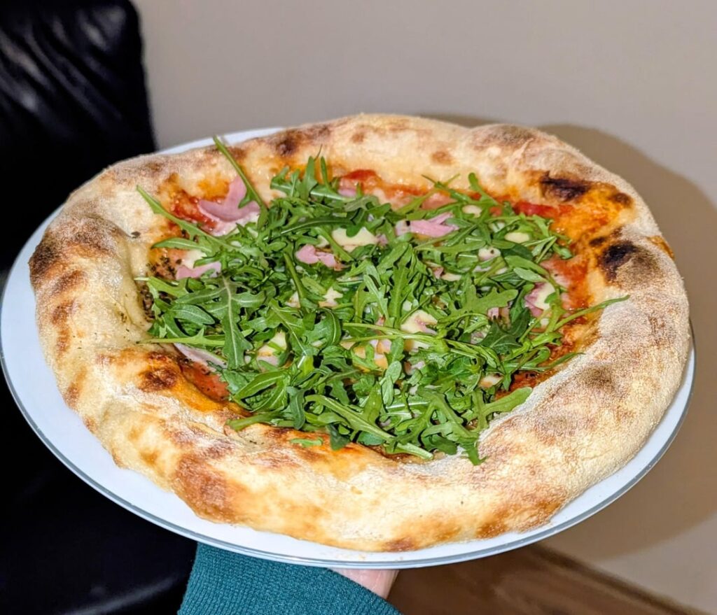 Home oven 250°C, 70% hydration, no mixer