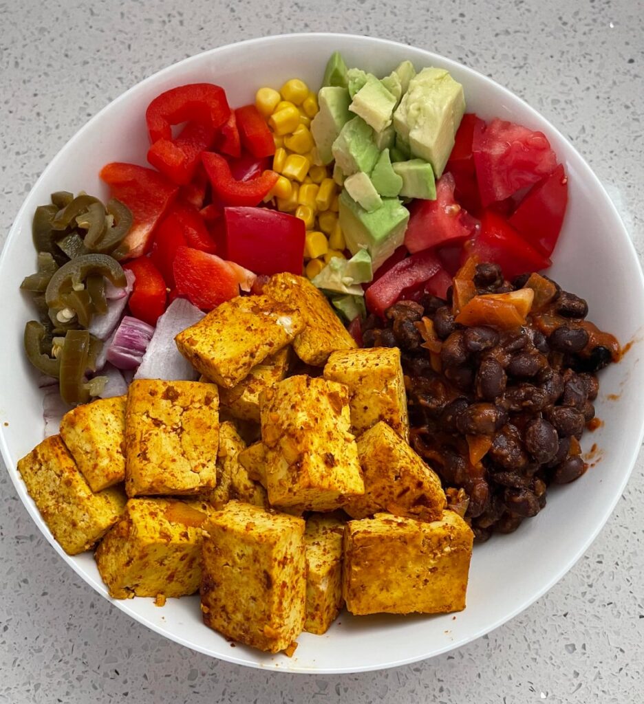 I’m addicted to making tofu burrito bowls, ~630kcal, 48g protein