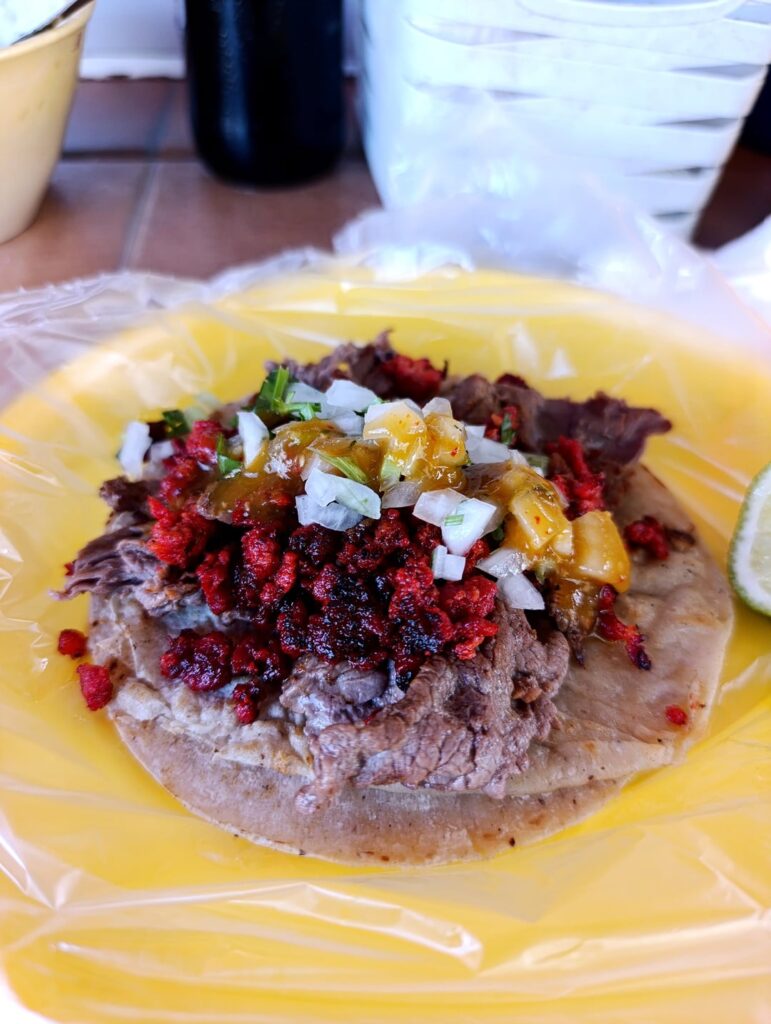 Tacos de bistec en Cancún.