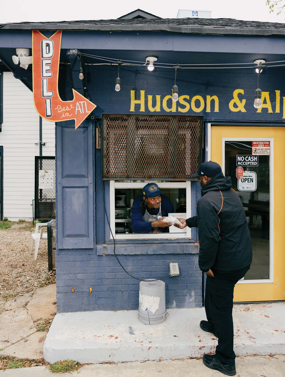 the pickup window at Hudson & Alphonse