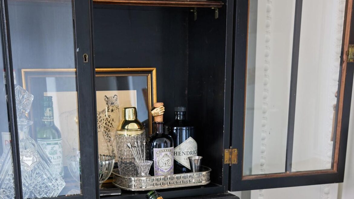 5 Vintage Finds That Instantly Make My Dinner Parties Feel Special Good Housekeeping