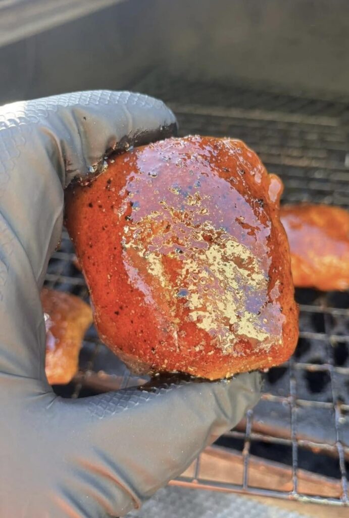 I feel like I saw a post on here with the recipe for a chicken thigh similar to this?