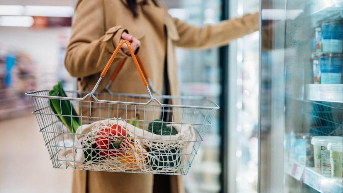 9 supermarket foods nutritionists swear by to add years to your life