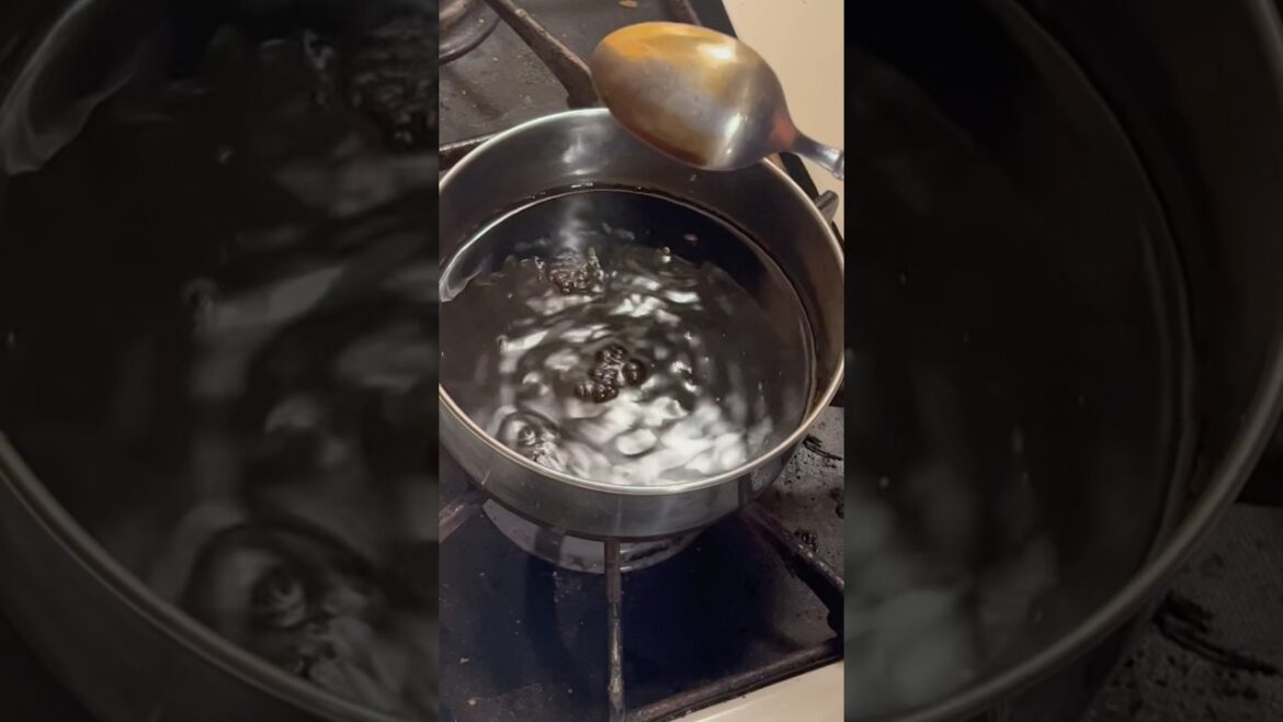 THE PERFECT BALSAMIC REDUCTION #food #cooking #shorts THE PERFECT BALSAMIC REDUCTION #food #cooking #shorts