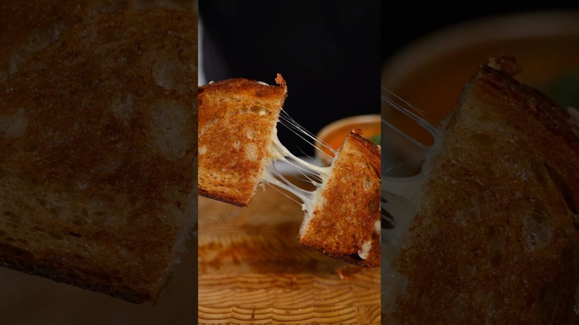 Grilled Cheese and Tomato Soup!!                     The most delicious combo. #easyrecipes
