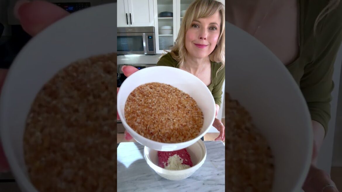 Classic meatloaf recipe (juicy, never dry, easy dinner)