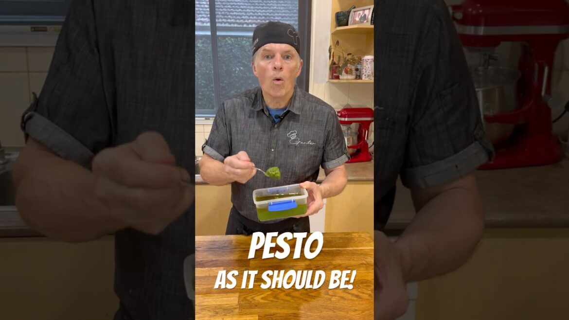 Pesto, as it should be. Check out how easy it is to make! #pesto #basil #basilpesto