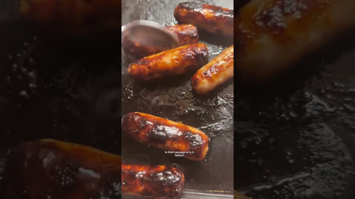 Easy tomato risotto from GoodFoodEveryday. Big tomato flavor with garlic, thyme, sun dried tomatoes.