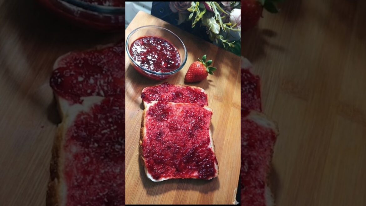 Homemade Strawberry Jam recipe #youtubeshorts #strawberry #homemadejam #trending #bhartisingh