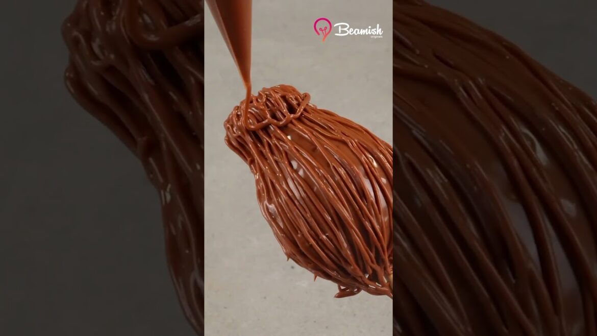 Strawberry Chocolate Brooms #delicious #chocolate #strawberry #recipe