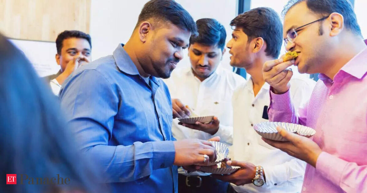 One French habit at lunch hours can get you fired in India, claims Indian man in France. What is it?