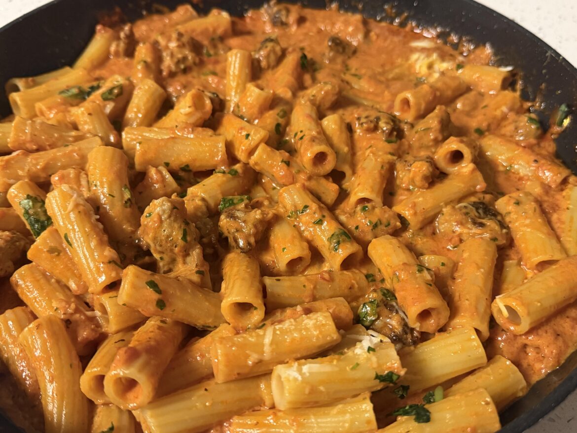 Rigatoni and sausage in a spicy tomato-cream sauce.