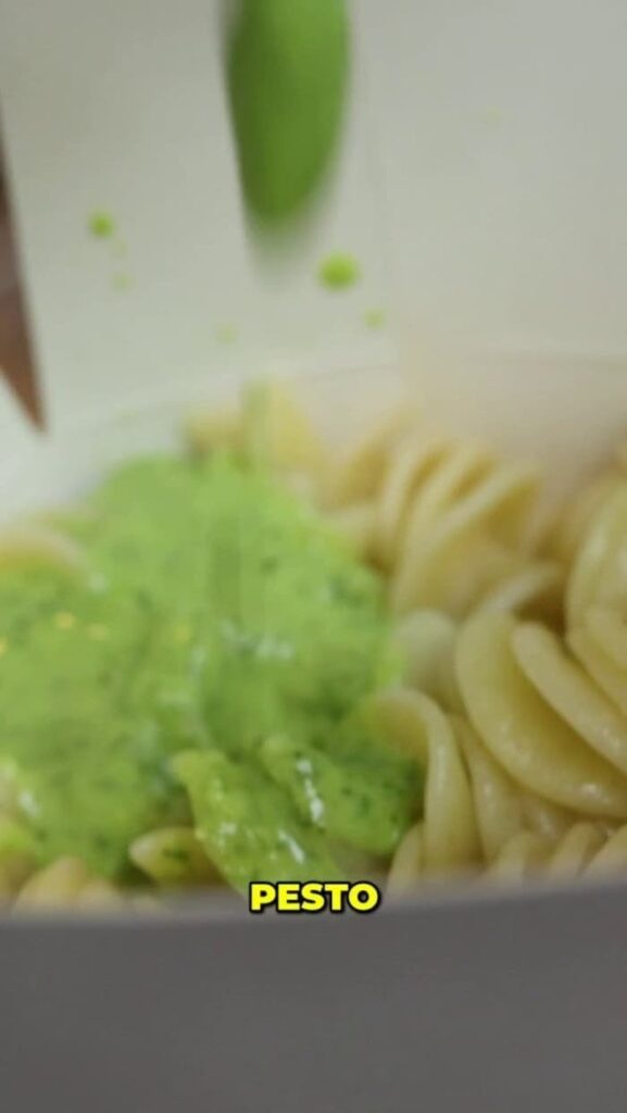 Fresh Pasta in a food court? Dal Moros at Mall at Millenia serves Italy in a box
