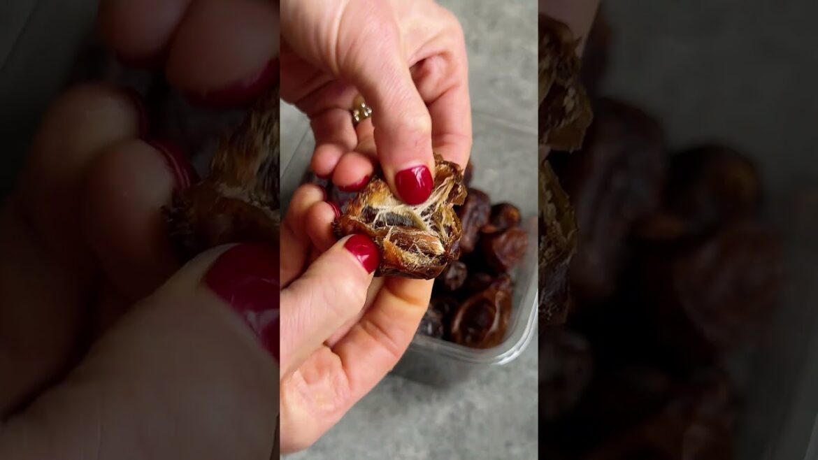 ROASTED BROCCOLI SALAD WITH PARMESAN CHICKPEA CRUNCH & LEMON-DATE DRESSING! ROASTED BROCCOLI SALAD WITH PARMESAN CHICKPEA CRUNCH & LEMON-DATE DRESSING!