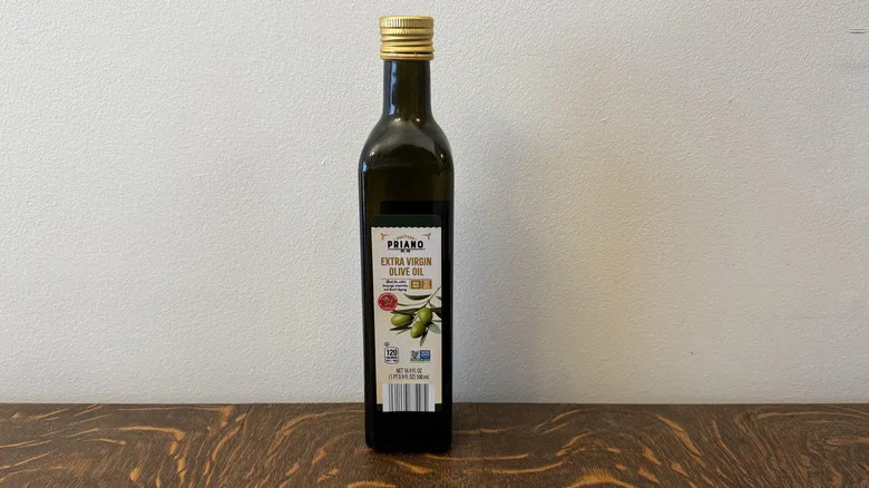 Priano olive oil with bread