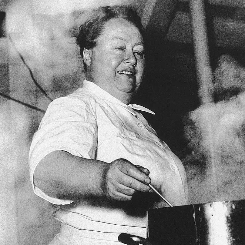 Mère Brazier cooking 