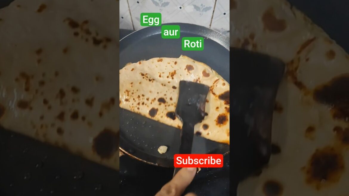Egg aur roti ka ye halka fulka nashta aap bhi try kijiye#food #recipe #cooking #yt # shorts